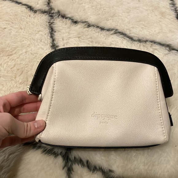 Diptyque 3 piece set toiletry bag set - Picture 2 of 7